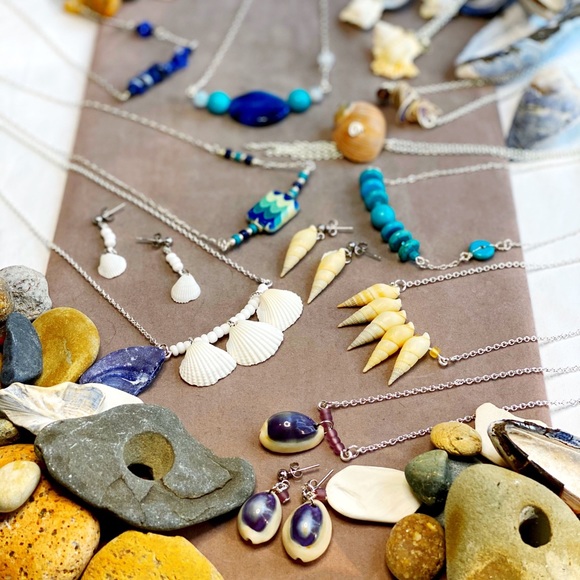 Ocean Waves Natural Stone Pendant - Picture 7 of 7